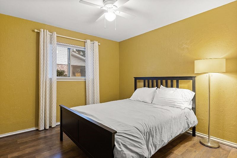 Bedroom with queen bed