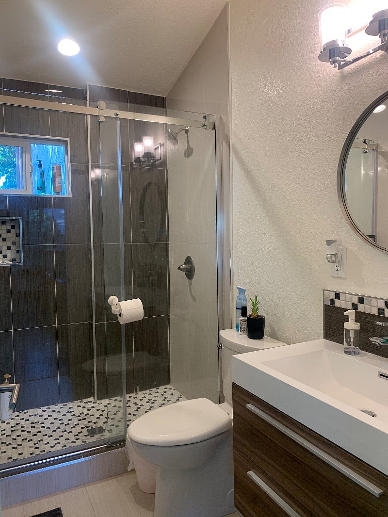Private bathroom 