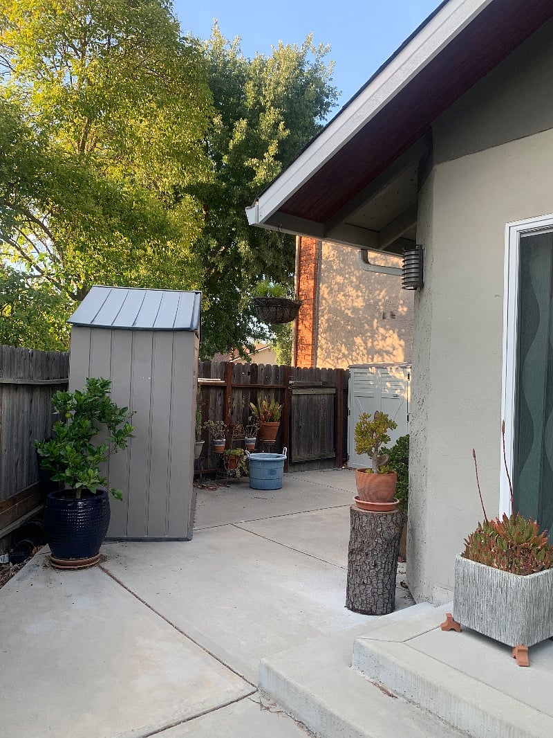 Private side yard entrance