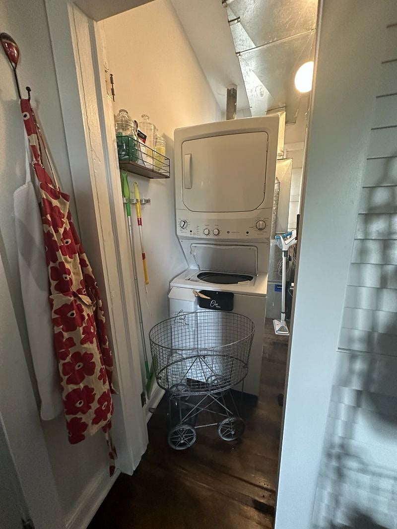 Full size washer and dryer in unit