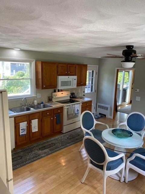 Eat in kitchen