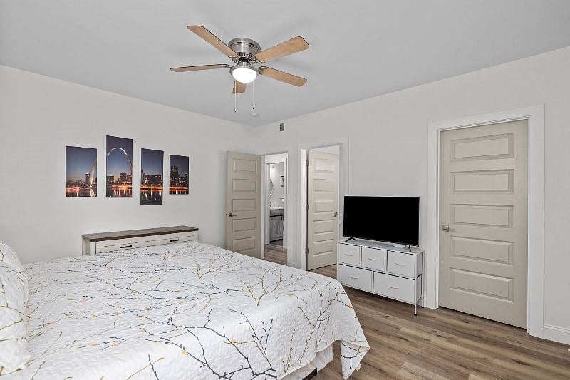 Master Bedroom - King Bed
