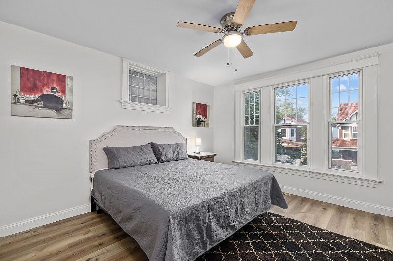2nd Bedroom - King Bed