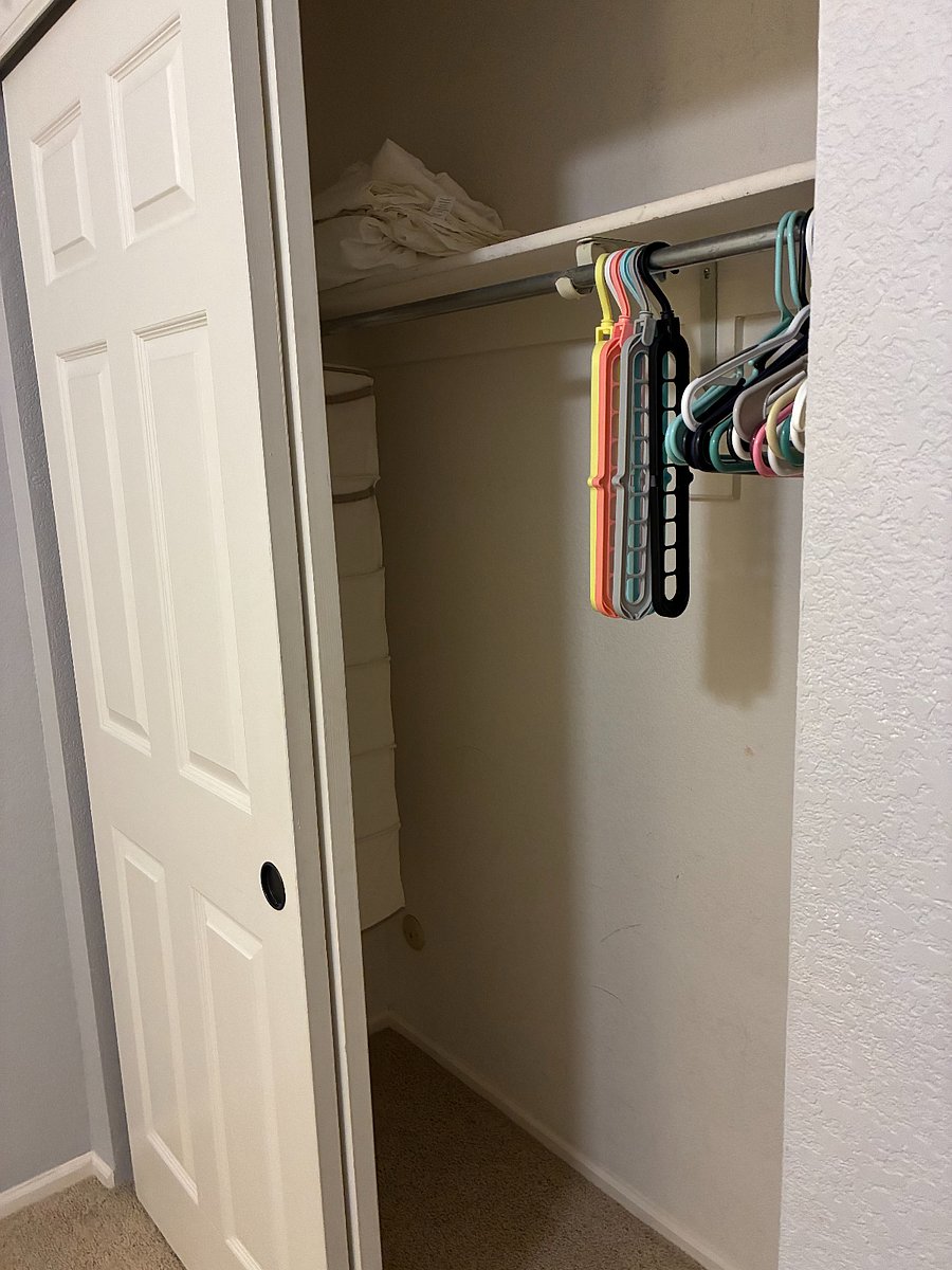2nd Bedroom Closet
