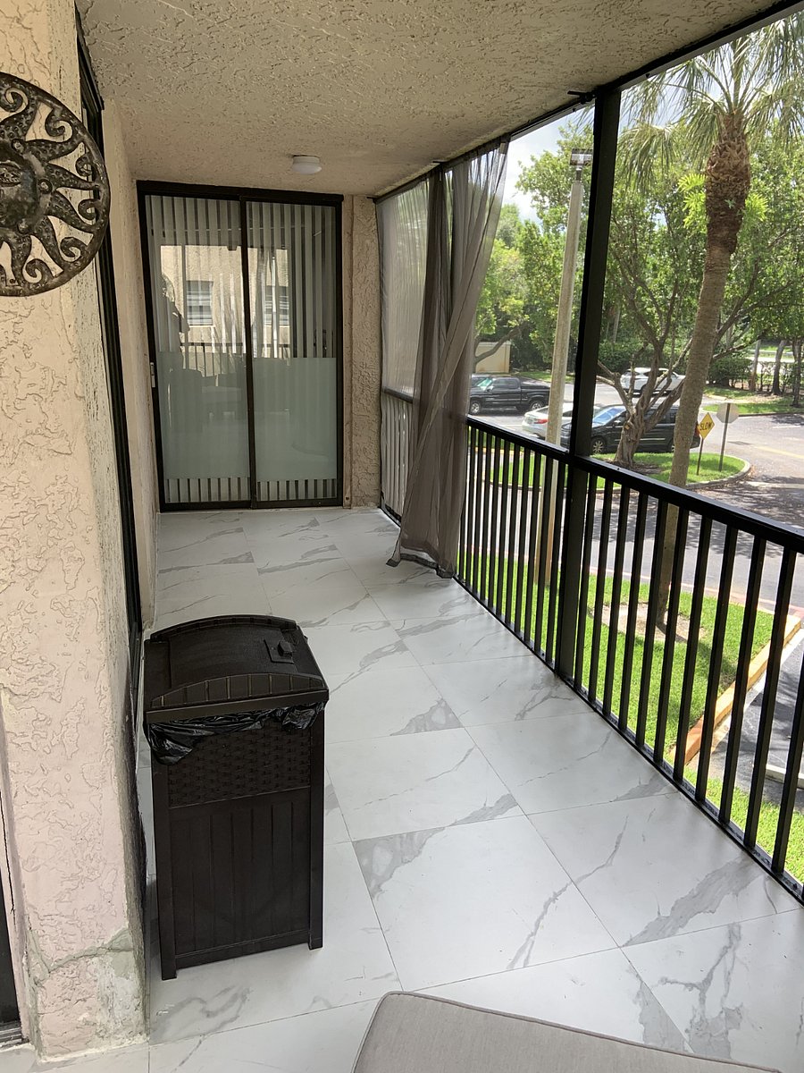 Bedroom 2 balcony access