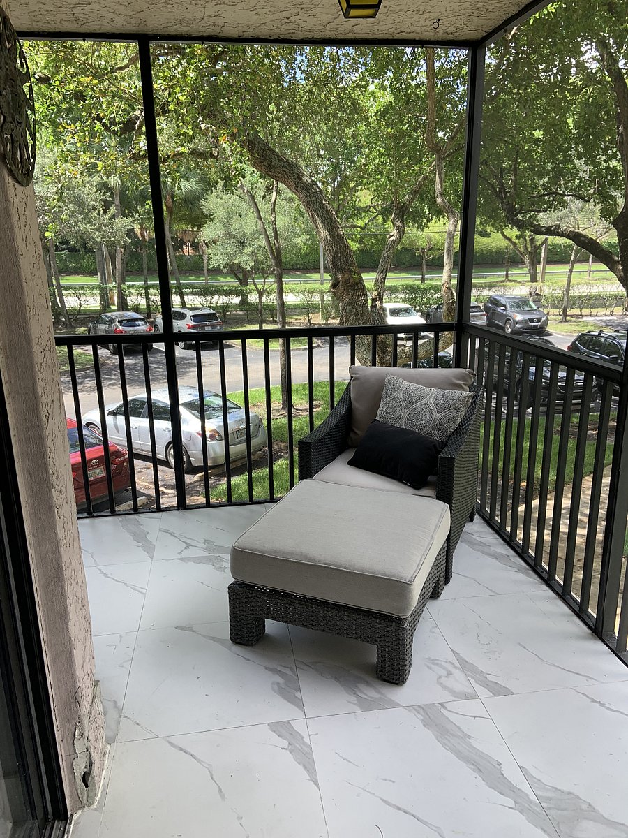 wrap around balcony