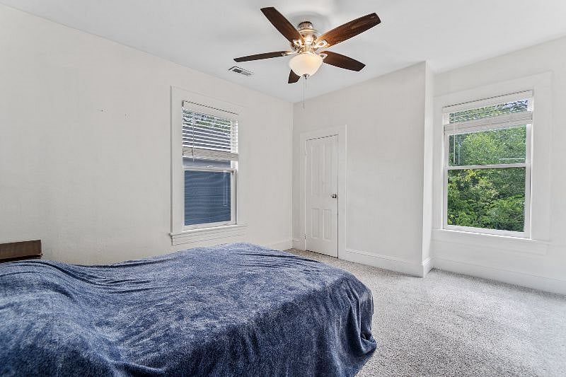 3rd Bedroom with En-Suite and Walk-in Closet