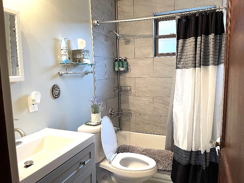 1st Floor Bathroom
