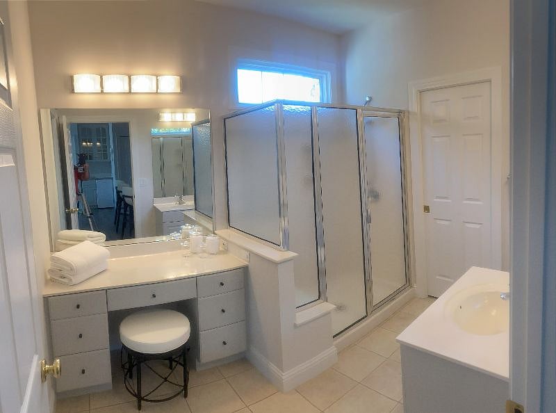 Sit Down Vanity & Walkin Shower with Bench Seat