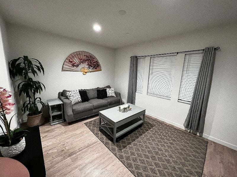 Furnished Finder property 546978_1 photo 3
