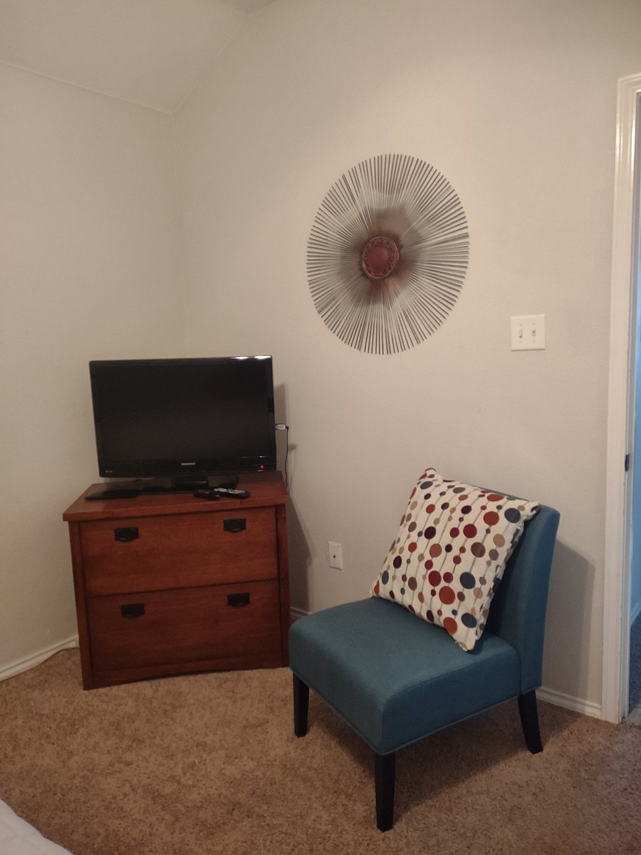 Furnished Finder property 547073_1 photo 3
