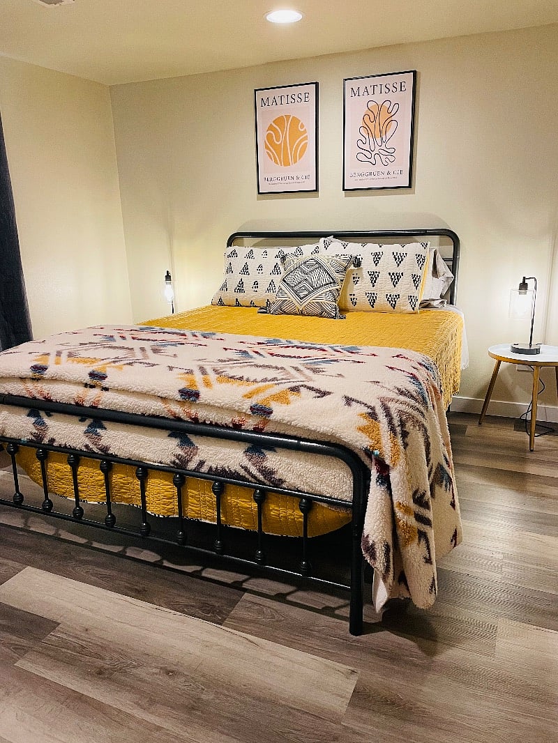 Bedroom 1: Queen Bed