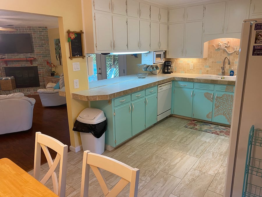 Full Kitchen