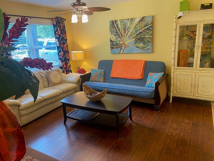 Front Sitting Area