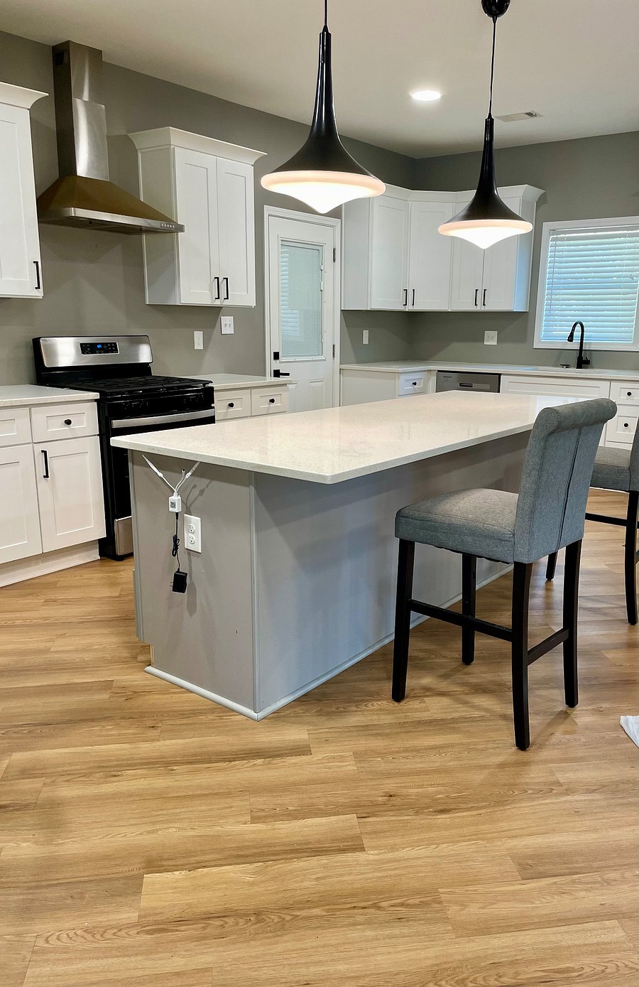 Large kitchen with island 