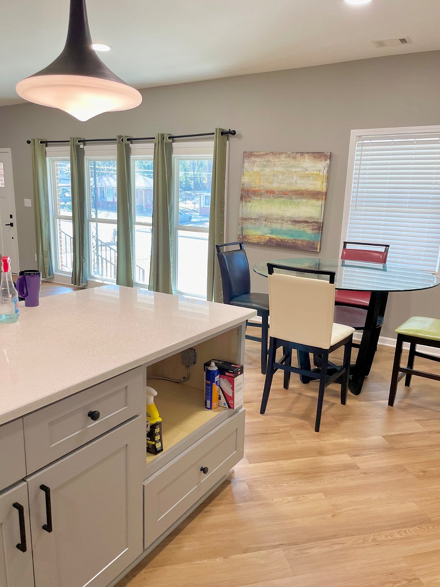 Dining space off the kitchen