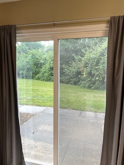Door to back patio
