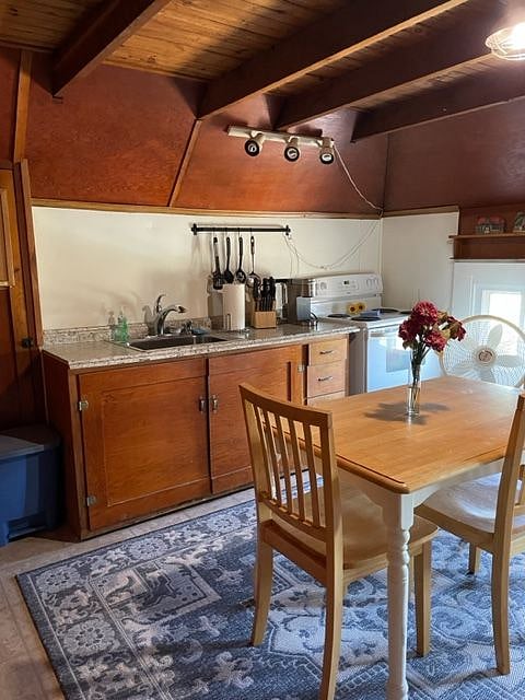 Furnished Finder property 547402_1 photo 9