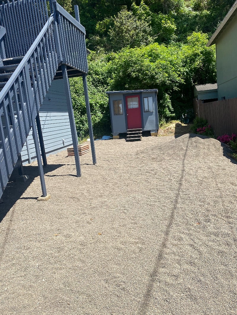 Outside Side Yard