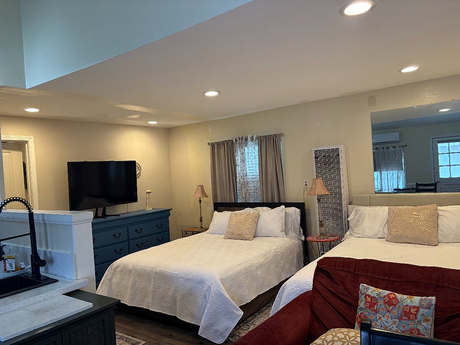 Furnished Finder property 547431_1 photo 12