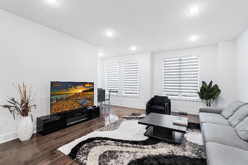 Living Area - 2nd Floor