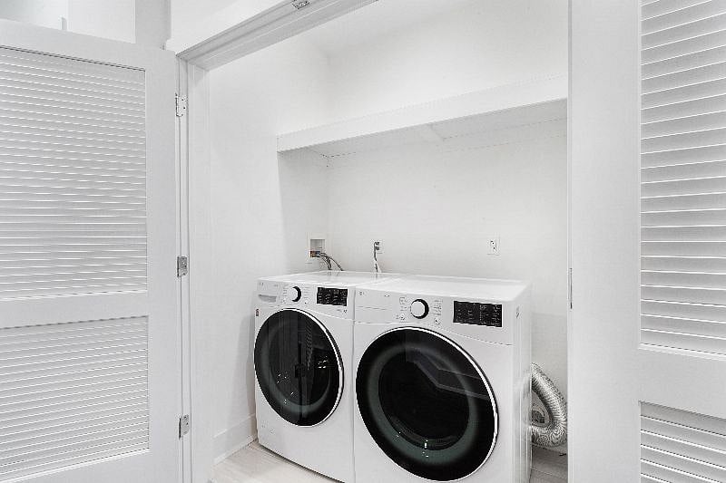 In-House Laundry - Washer/Dryer
