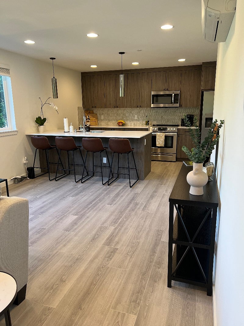 Furnished Finder property 547584_1 photo 3