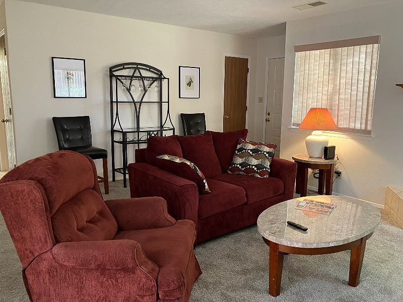 Furnished Finder property 547593_1 photo 3
