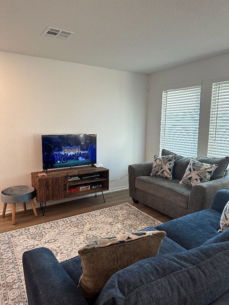 Furnished Finder property 547618_1 photo 6