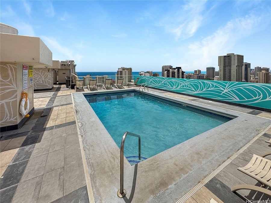 Roof top swimming pool