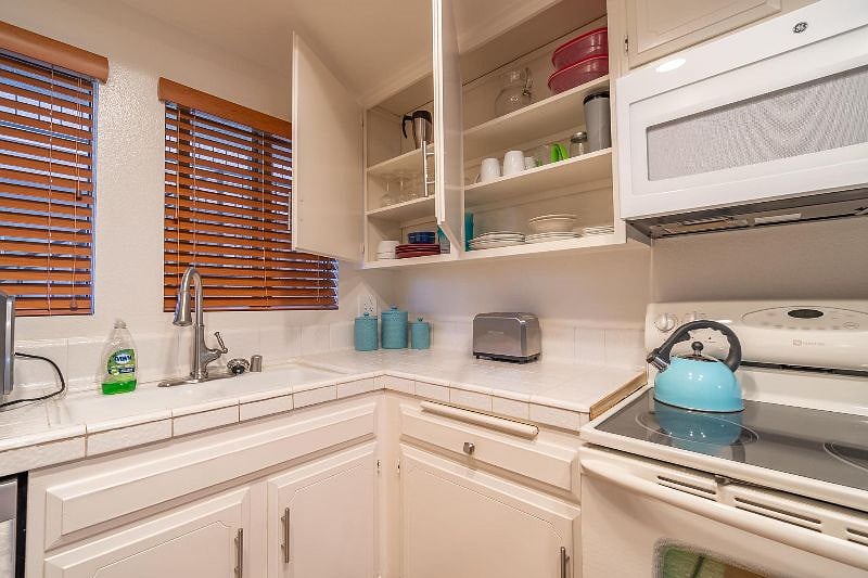 Furnished Finder property 547662_1 photo 6