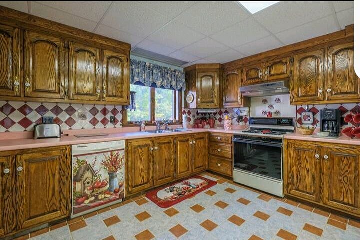 Furnished Finder property 547693_1 photo 3