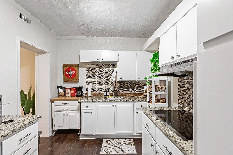 Furnished Finder property 547694_1 photo 22