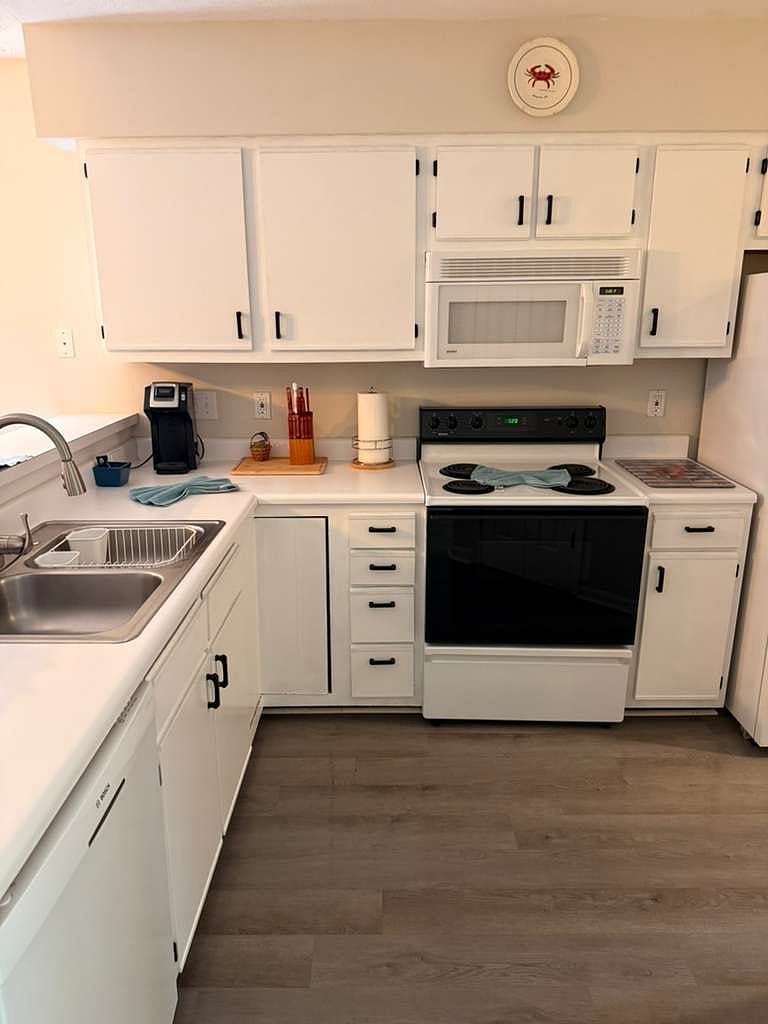 Furnished Finder property 547700_1 photo 3