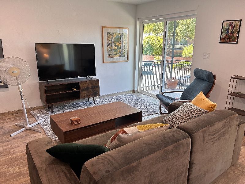 Furnished Finder property 547739_1 photo 3