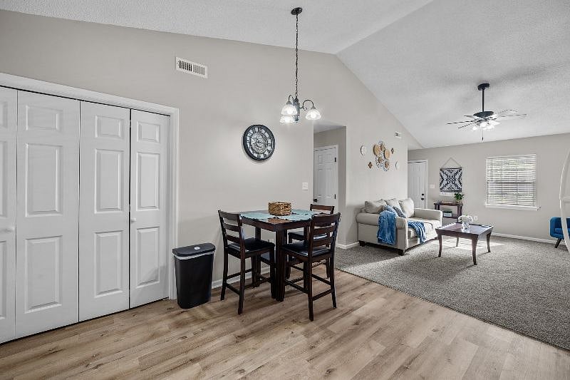 Furnished Finder property 547746_1 photo 21