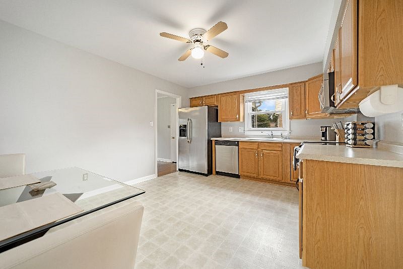 Furnished Finder property 547811_1 photo 12