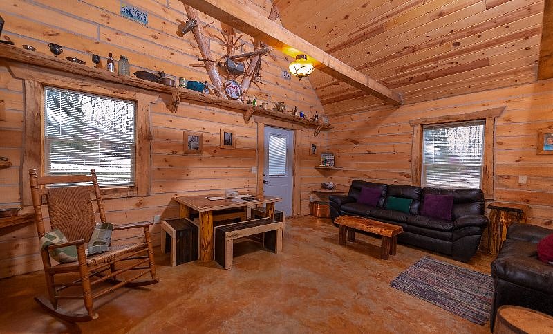 Furnished Finder property 547876_1 photo 2