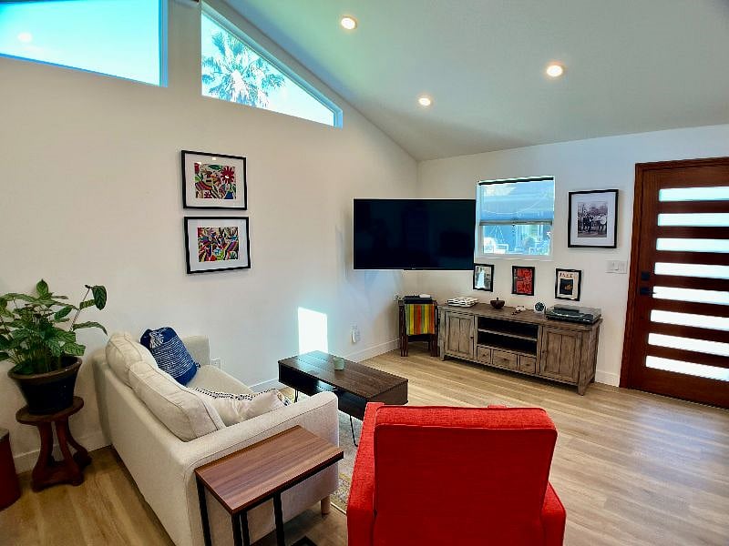 Furnished Finder property 547906_1 photo 3