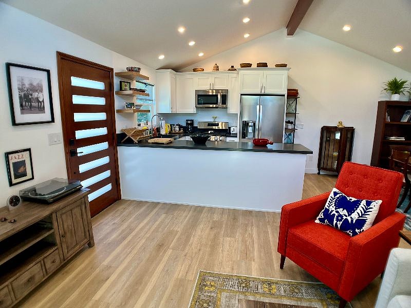 Furnished Finder property 547906_1 photo 9