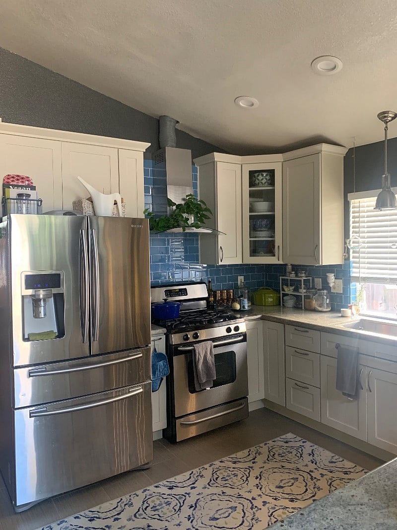Kitchen, gas stove 