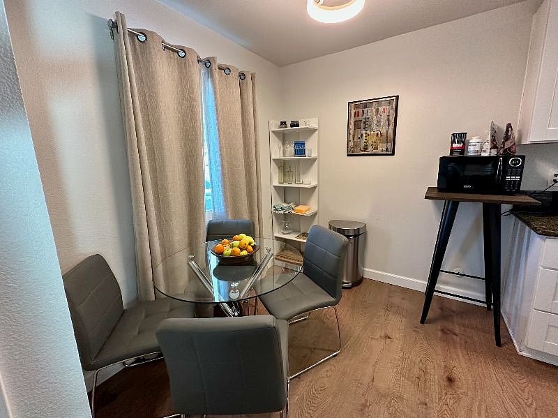 Furnished Finder property 548058_1 photo 4