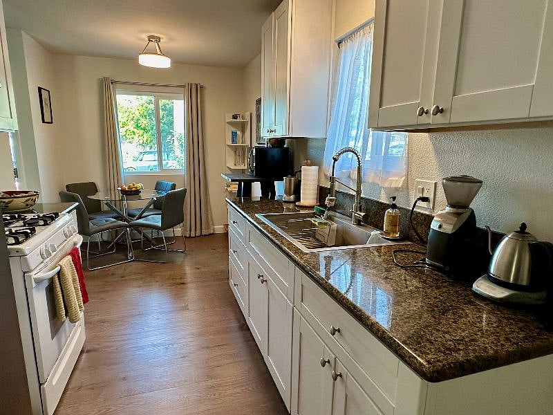 Furnished Finder property 548058_1 photo 9