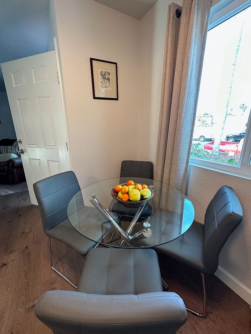 Furnished Finder property 548058_1 photo 5