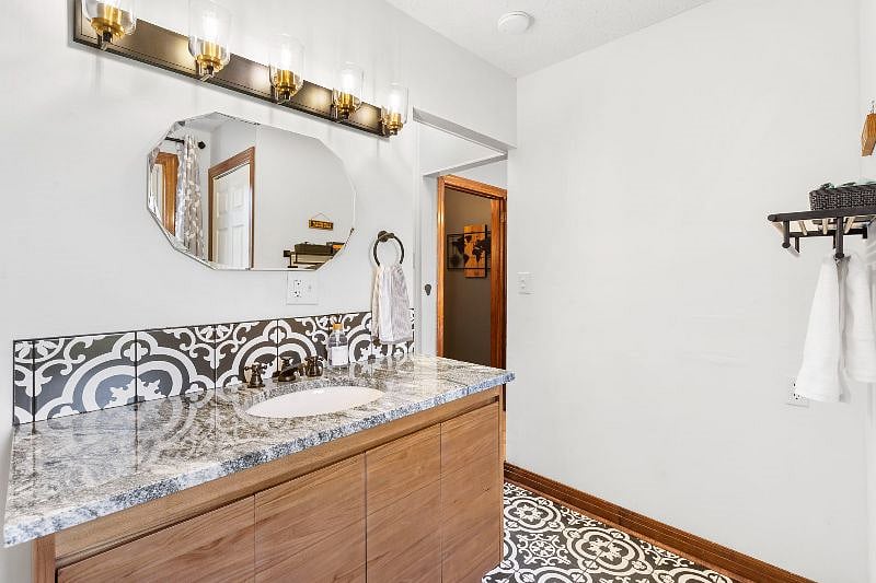 Furnished Finder property 548149_1 photo 13