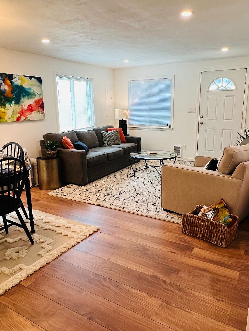 Furnished Finder property 548200_1 photo 3