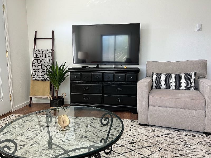 Furnished Finder property 548200_1 photo 4