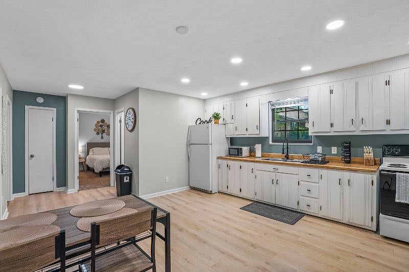 Furnished Finder property 548223_1 photo 9