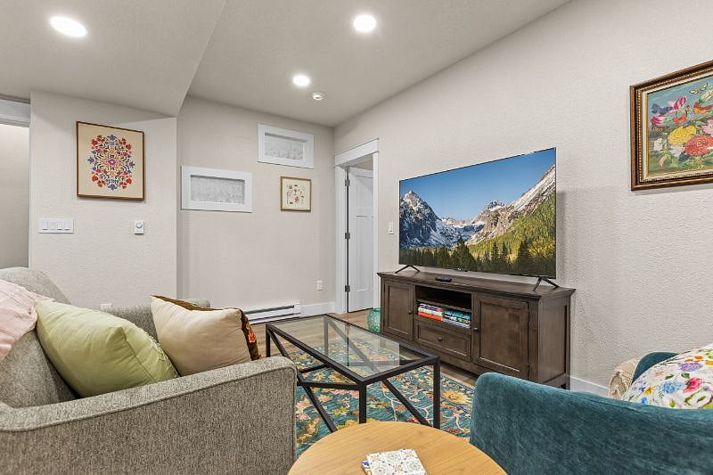 Furnished Finder property 548275_1 photo 11