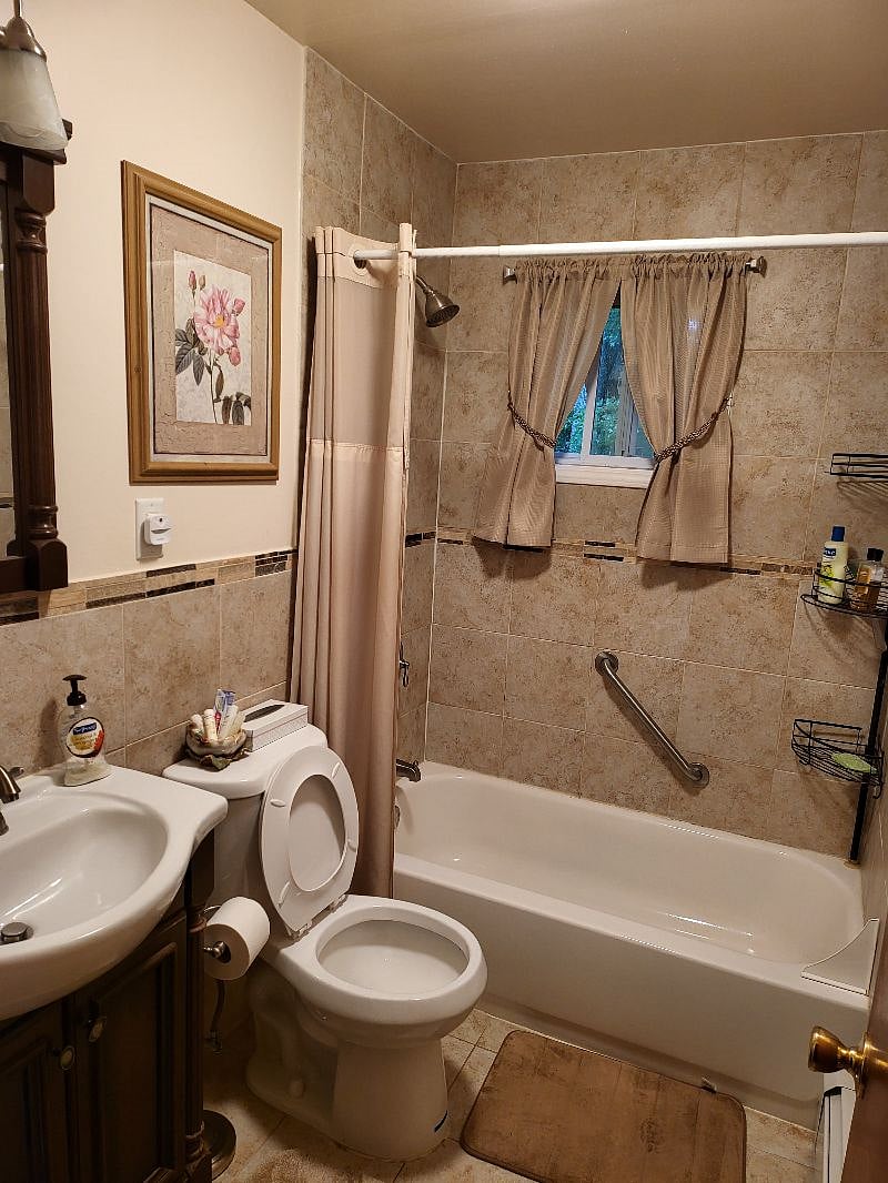 Full Bathroom